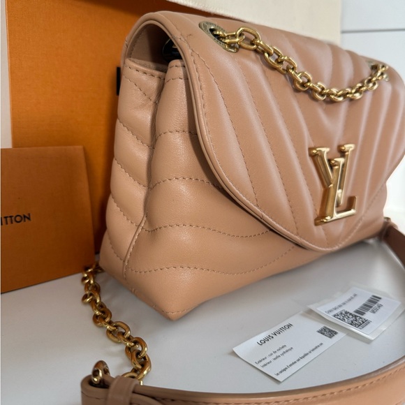 Louis Vuitton new wave chain MM 2022 | tan | like new condition | 100% authentic - Picture 5 of 15
